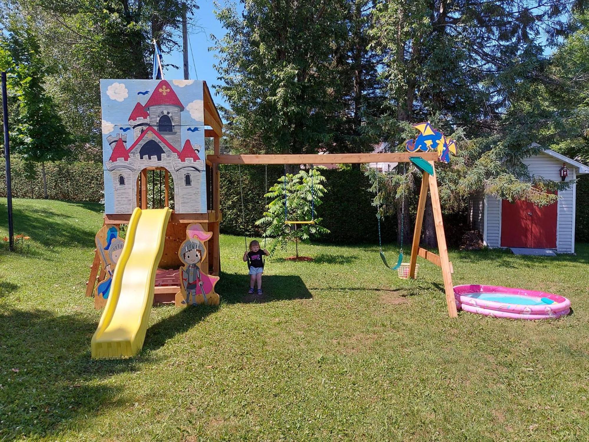 Gite Au P'Tit Bonheur B&B Coaticook Exterior foto